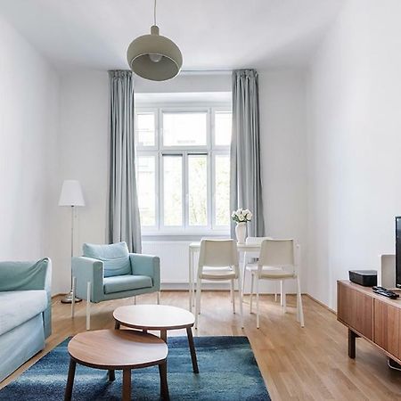 Universum Apartment Wenen Buitenkant foto
