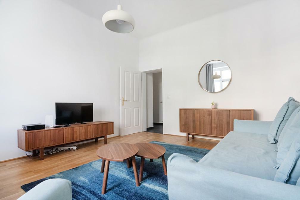 Universum Apartment Wenen Buitenkant foto