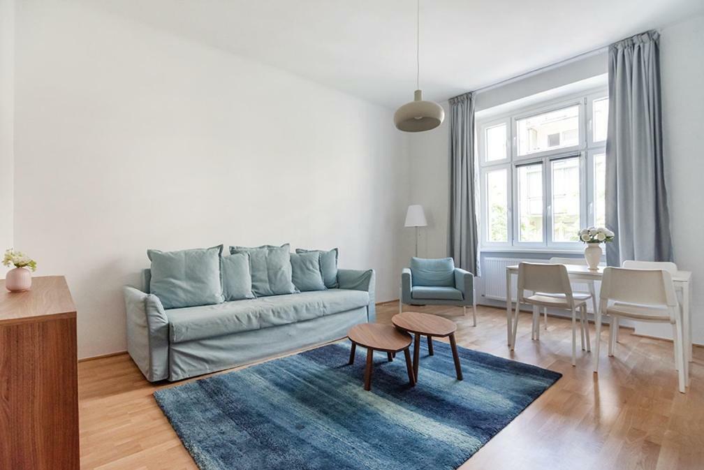 Universum Apartment Wenen Buitenkant foto