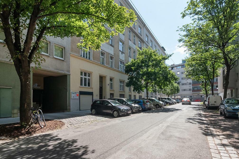 Universum Apartment Wenen Buitenkant foto
